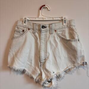 Vintage levi high rise shorts